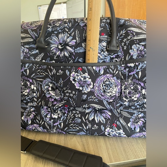 Floral Travel Bag Set, Vera Bradley, lay flat duffle and hanging garment bag - Picture 4 of 12